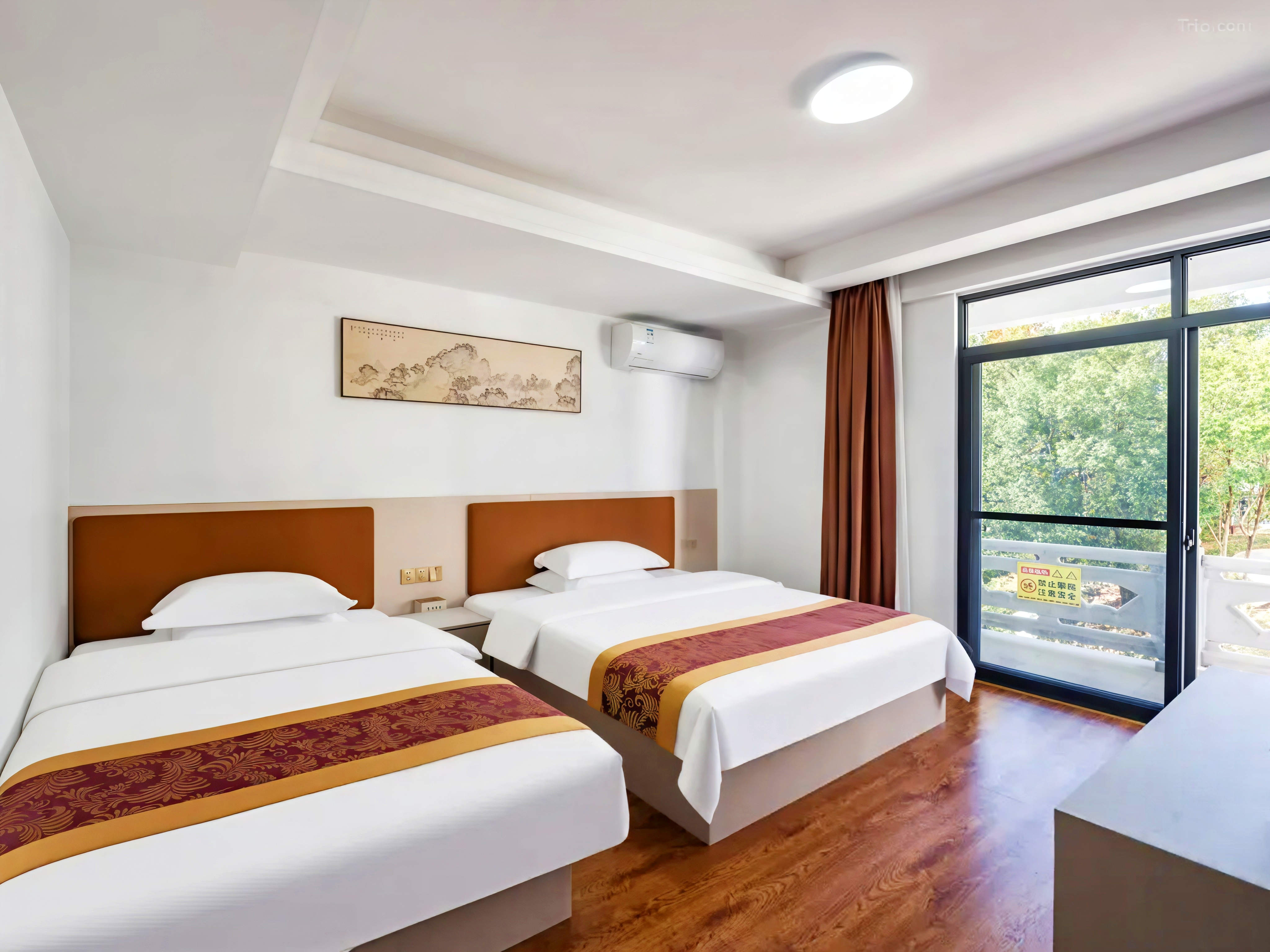 Семейный номер Warm Sun Family Room